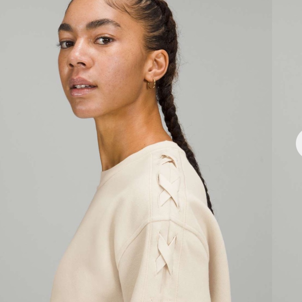 Lululemon braided sleeve sweatshirt